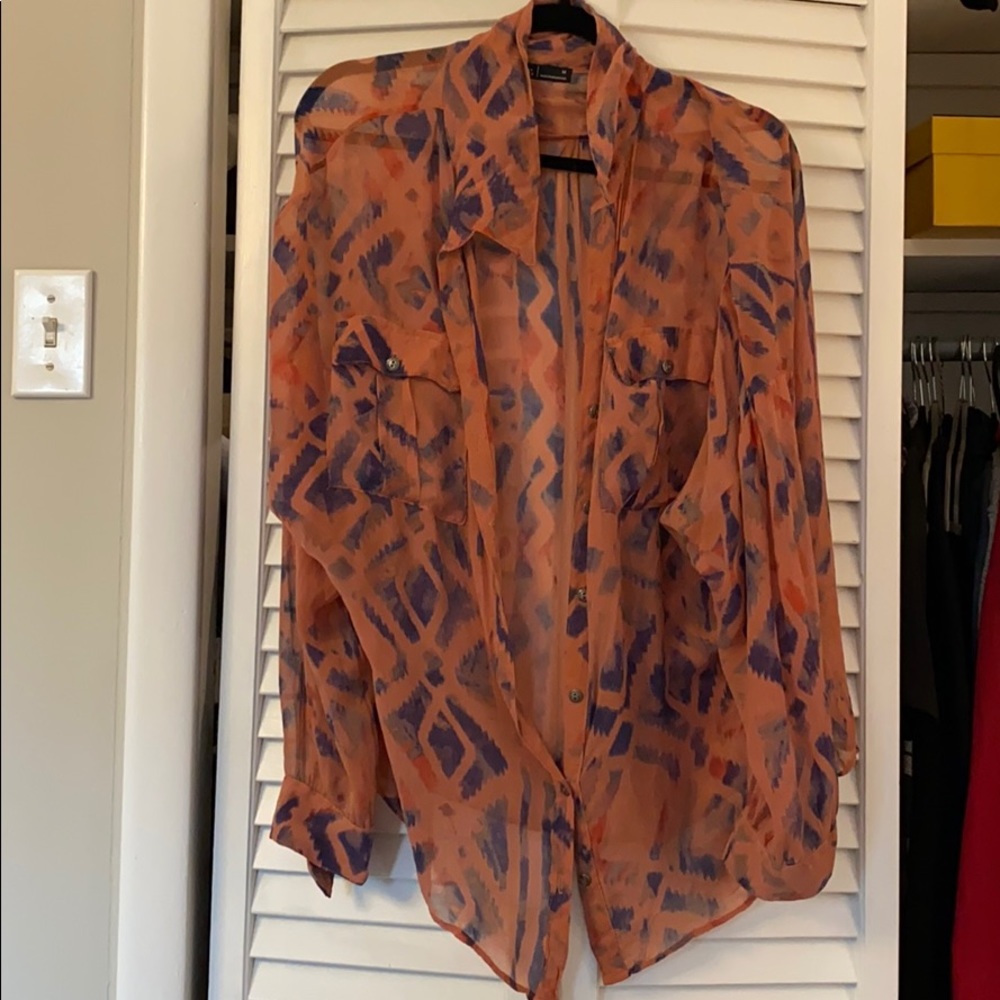 Gypsy sheer blush & navy printed button down